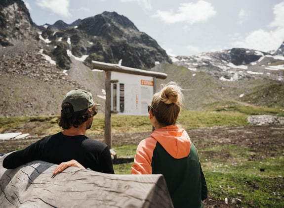 Mann und Frau beim Moor Fernau am Stubaier Gletscher